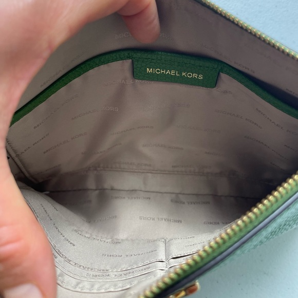 Michael Kors purse - Picture 13 of 13